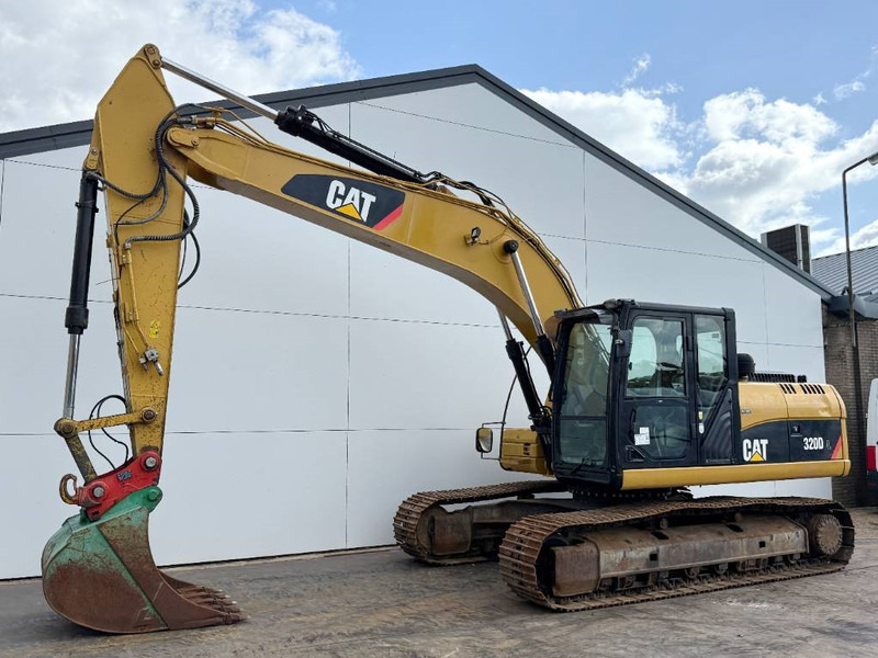 Cat 320DL - Hammer Lines / Quick Coupler - Bager gusjeničar: slika Cat 320DL - Hammer Lines / Quick Coupler - Bager gusjeničar Cat 320DL - Hammer Lines / Quick Coupler - Bager gusjeničar: slika Cat 320DL - Hammer Lines / Quick Coupler - Bager gusjeničar