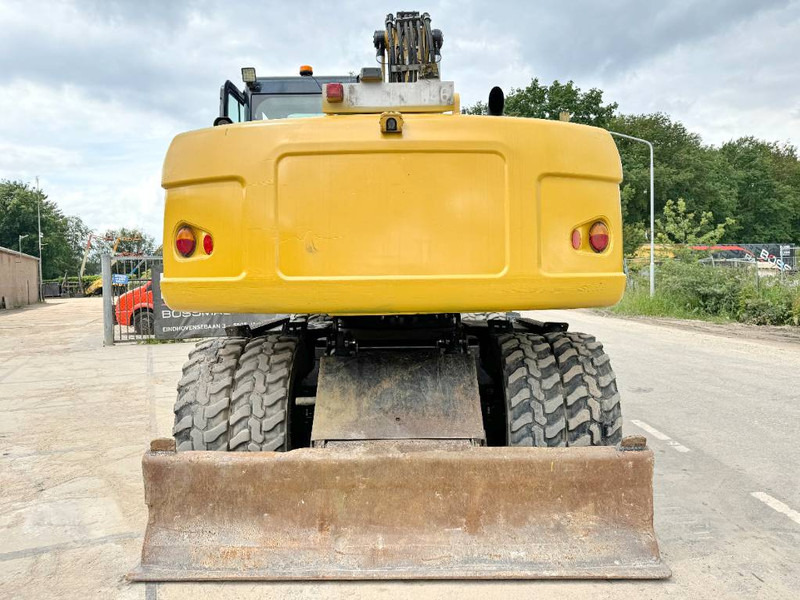 Cat M315D - Triple Boom / Quick Coupler - Bager na kotačima: slika Cat M315D - Triple Boom / Quick Coupler - Bager na kotačima Cat M315D - Triple Boom / Quick Coupler - Bager na kotačima: slika Cat M315D - Triple Boom / Quick Coupler - Bager na kotačima