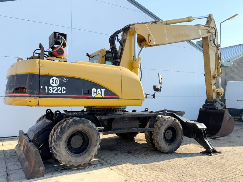 Cat M322C - German Machine / Triple Boom - Bager na kotačima: slika Cat M322C - German Machine / Triple Boom - Bager na kotačima Cat M322C - German Machine / Triple Boom - Bager na kotačima: slika Cat M322C - German Machine / Triple Boom - Bager na kotačima