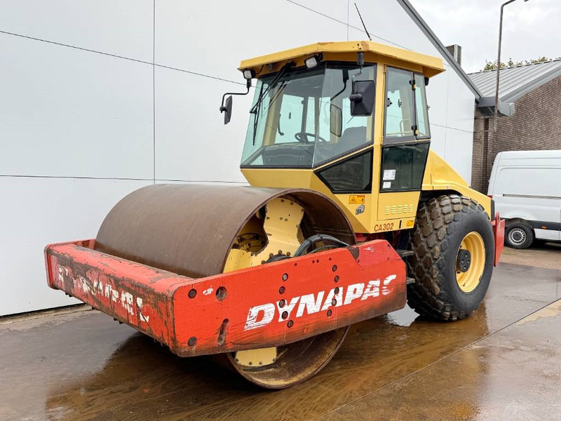 Dynapac CA302 - Good Working Condition / Deutz Engine - Valjak: slika Dynapac CA302 - Good Working Condition / Deutz Engine - Valjak Dynapac CA302 - Good Working Condition / Deutz Engine - Valjak: slika Dynapac CA302 - Good Working Condition / Deutz Engine - Valjak