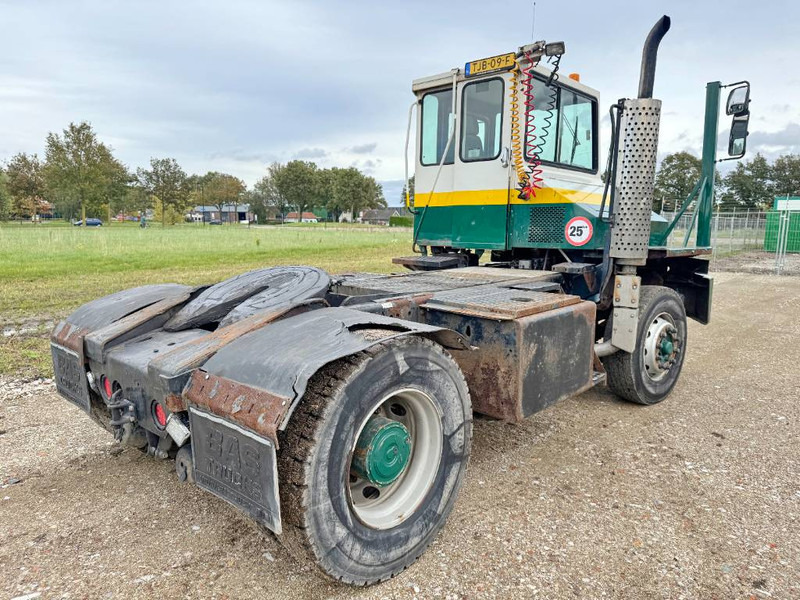 Kalmar PT122 - Top Condition / Cummins Engine - Terminalni traktor: slika Kalmar PT122 - Top Condition / Cummins Engine - Terminalni traktor Kalmar PT122 - Top Condition / Cummins Engine - Terminalni traktor: slika Kalmar PT122 - Top Condition / Cummins Engine - Terminalni traktor