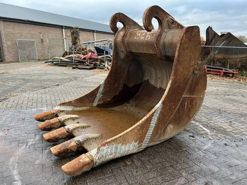 Large Bucket CW70 - CAT 365 - Korpa za Građevinski strojevi: slika Large Bucket CW70 - CAT 365 - Korpa za Građevinski strojevi Large Bucket CW70 - CAT 365 - Korpa za Građevinski strojevi: slika Large Bucket CW70 - CAT 365 - Korpa za Građevinski strojevi