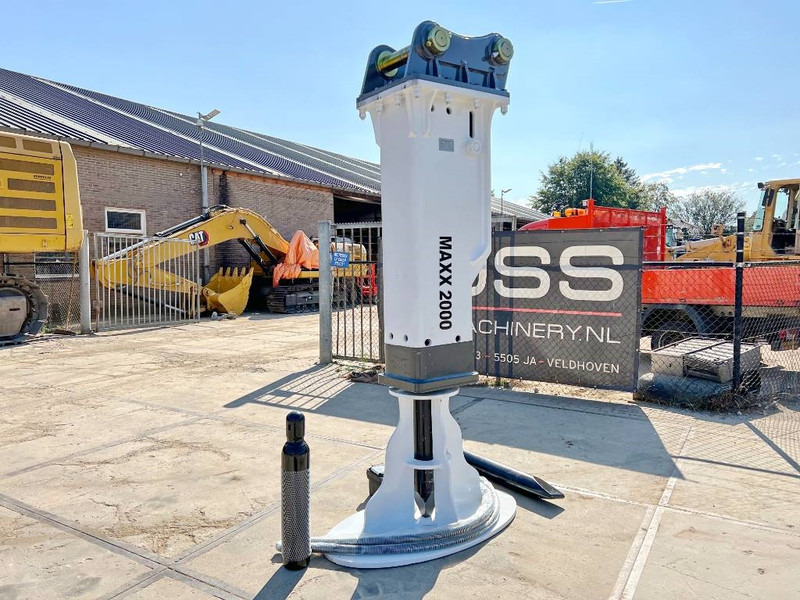 Maxx 2000 hammer / 18-26 ton /hydraulic breaker / - Hidraulični čekić za Građevinski strojevi: slika Maxx 2000 hammer / 18-26 ton /hydraulic breaker / - Hidraulični čekić za Građevinski strojevi Maxx 2000 hammer / 18-26 ton /hydraulic breaker / - Hidraulični čekić za Građevinski strojevi: slika Maxx 2000 hammer / 18-26 ton /hydraulic breaker / - Hidraulični čekić za Građevinski strojevi