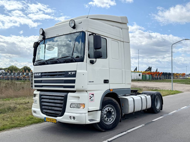 DAF XF105.460 - Automatic / Airco / Cruise Control - Tegljač: slika DAF XF105.460 - Automatic / Airco / Cruise Control - Tegljač DAF XF105.460 - Automatic / Airco / Cruise Control - Tegljač: slika DAF XF105.460 - Automatic / Airco / Cruise Control - Tegljač