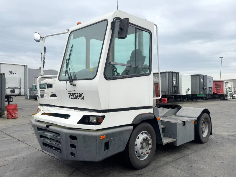 Terberg YT222 - Dutch truck / Automatic / 55t Payload - Terminalni traktor: slika Terberg YT222 - Dutch truck / Automatic / 55t Payload - Terminalni traktor Terberg YT222 - Dutch truck / Automatic / 55t Payload - Terminalni traktor: slika Terberg YT222 - Dutch truck / Automatic / 55t Payload - Terminalni traktor