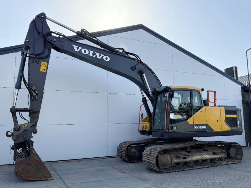 Volvo EC220EN - German Machine / Tilting Bucket - Bager gusjeničar: slika Volvo EC220EN - German Machine / Tilting Bucket - Bager gusjeničar Volvo EC220EN - German Machine / Tilting Bucket - Bager gusjeničar: slika Volvo EC220EN - German Machine / Tilting Bucket - Bager gusjeničar