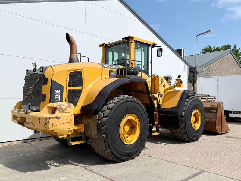 Volvo L220G - German Machine / 3rd Function / Auto Lube - Utovarivač na kotačima: slika Volvo L220G - German Machine / 3rd Function / Auto Lube - Utovarivač na kotačima Volvo L220G - German Machine / 3rd Function / Auto Lube - Utovarivač na kotačima: slika Volvo L220G - German Machine / 3rd Function / Auto Lube - Utovarivač na kotačima