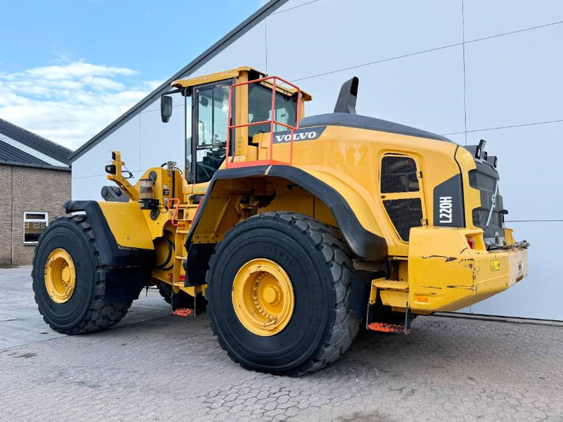 Volvo L220H - German Machine / 3rd Function - Utovarivač na kotačima: slika Volvo L220H - German Machine / 3rd Function - Utovarivač na kotačima Volvo L220H - German Machine / 3rd Function - Utovarivač na kotačima: slika Volvo L220H - German Machine / 3rd Function - Utovarivač na kotačima