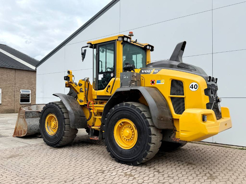 Volvo L70H - German Machine / 3rd Function / CDC - Utovarivač na kotačima: slika Volvo L70H - German Machine / 3rd Function / CDC - Utovarivač na kotačima Volvo L70H - German Machine / 3rd Function / CDC - Utovarivač na kotačima: slika Volvo L70H - German Machine / 3rd Function / CDC - Utovarivač na kotačima
