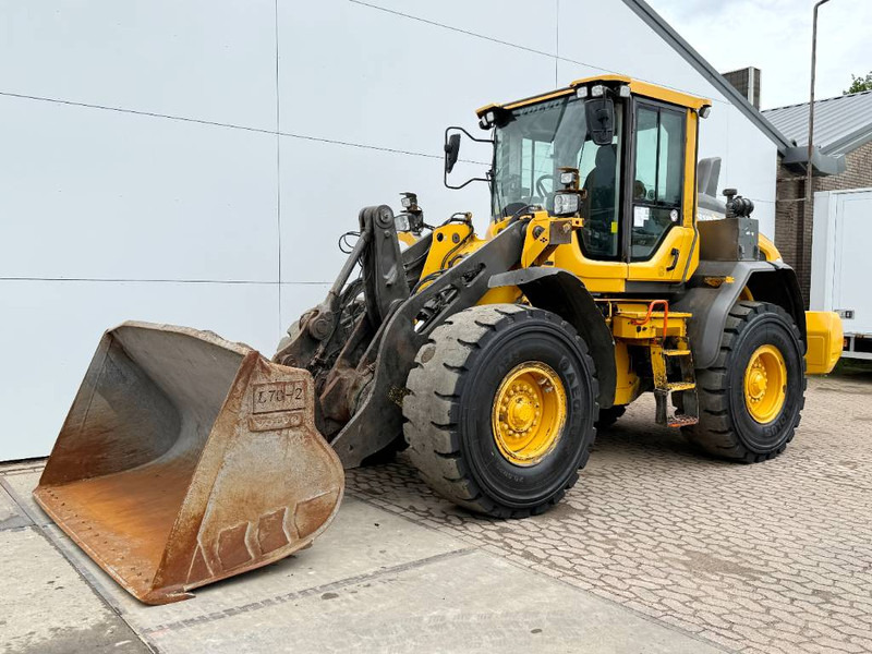 Volvo L70H - German Machine / 3rd Function / CDC - Utovarivač na kotačima: slika Volvo L70H - German Machine / 3rd Function / CDC - Utovarivač na kotačima Volvo L70H - German Machine / 3rd Function / CDC - Utovarivač na kotačima: slika Volvo L70H - German Machine / 3rd Function / CDC - Utovarivač na kotačima