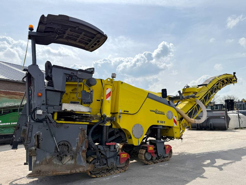 Wirtgen W100F - Dutch Machine / Top Condition - Stroj za asfaltiranje: slika Wirtgen W100F - Dutch Machine / Top Condition - Stroj za asfaltiranje Wirtgen W100F - Dutch Machine / Top Condition - Stroj za asfaltiranje: slika Wirtgen W100F - Dutch Machine / Top Condition - Stroj za asfaltiranje