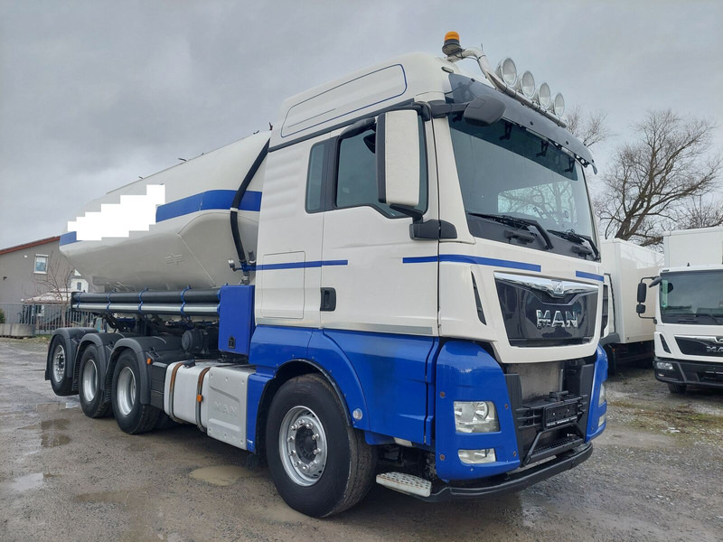 MAN TGX 35.440 Silo Euro 6 8x4 Lift+Lenk Klima (5) - Kamion: slika MAN TGX 35.440 Silo Euro 6 8x4 Lift+Lenk Klima (5) - Kamion MAN TGX 35.440 Silo Euro 6 8x4 Lift+Lenk Klima (5) - Kamion: slika MAN TGX 35.440 Silo Euro 6 8x4 Lift+Lenk Klima (5) - Kamion