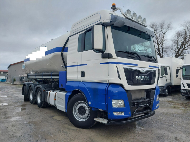 MAN TGX 35.440 Silo Euro 6 8x4 Lift+Lenk Klima (5) - Kamion: slika MAN TGX 35.440 Silo Euro 6 8x4 Lift+Lenk Klima (5) - Kamion MAN TGX 35.440 Silo Euro 6 8x4 Lift+Lenk Klima (5) - Kamion: slika MAN TGX 35.440 Silo Euro 6 8x4 Lift+Lenk Klima (5) - Kamion