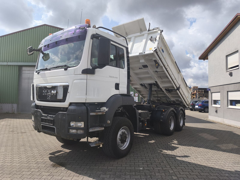 MAN MAN TGS 26.440 Kipper 6x6 Bordmatik Rollplane AHK Euro 5 - Kiper: slika MAN MAN TGS 26.440 Kipper 6x6 Bordmatik Rollplane AHK Euro 5 - Kiper MAN MAN TGS 26.440 Kipper 6x6 Bordmatik Rollplane AHK Euro 5 - Kiper: slika MAN MAN TGS 26.440 Kipper 6x6 Bordmatik Rollplane AHK Euro 5 - Kiper