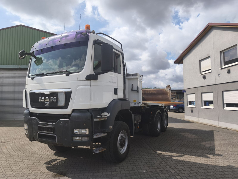 MAN MAN TGS 26.440 Kipper 6x6 Bordmatik Rollplane AHK Euro 5 - Kiper: slika MAN MAN TGS 26.440 Kipper 6x6 Bordmatik Rollplane AHK Euro 5 - Kiper MAN MAN TGS 26.440 Kipper 6x6 Bordmatik Rollplane AHK Euro 5 - Kiper: slika MAN MAN TGS 26.440 Kipper 6x6 Bordmatik Rollplane AHK Euro 5 - Kiper