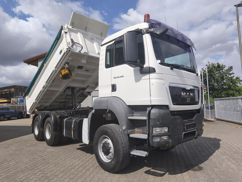 MAN MAN TGS 26.440 Kipper 6x6 Bordmatik Rollplane AHK Euro 5 - Kiper: slika MAN MAN TGS 26.440 Kipper 6x6 Bordmatik Rollplane AHK Euro 5 - Kiper MAN MAN TGS 26.440 Kipper 6x6 Bordmatik Rollplane AHK Euro 5 - Kiper: slika MAN MAN TGS 26.440 Kipper 6x6 Bordmatik Rollplane AHK Euro 5 - Kiper