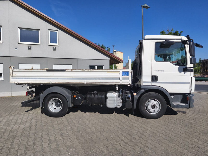 MAN TGL 8.180 Meiller Dreiseitenkipper 3-Sitzer 4x2 Euro 6 AHK (7) - Kiper: slika MAN TGL 8.180 Meiller Dreiseitenkipper 3-Sitzer 4x2 Euro 6 AHK (7) - Kiper MAN TGL 8.180 Meiller Dreiseitenkipper 3-Sitzer 4x2 Euro 6 AHK (7) - Kiper: slika MAN TGL 8.180 Meiller Dreiseitenkipper 3-Sitzer 4x2 Euro 6 AHK (7) - Kiper