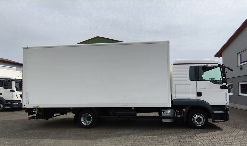 MAN TGL 8.190 Koffer gFH AHK LBW Euro 6 4x2 (11) - Kamion sandučar: slika MAN TGL 8.190 Koffer gFH AHK LBW Euro 6 4x2 (11) - Kamion sandučar MAN TGL 8.190 Koffer gFH AHK LBW Euro 6 4x2 (11) - Kamion sandučar: slika MAN TGL 8.190 Koffer gFH AHK LBW Euro 6 4x2 (11) - Kamion sandučar