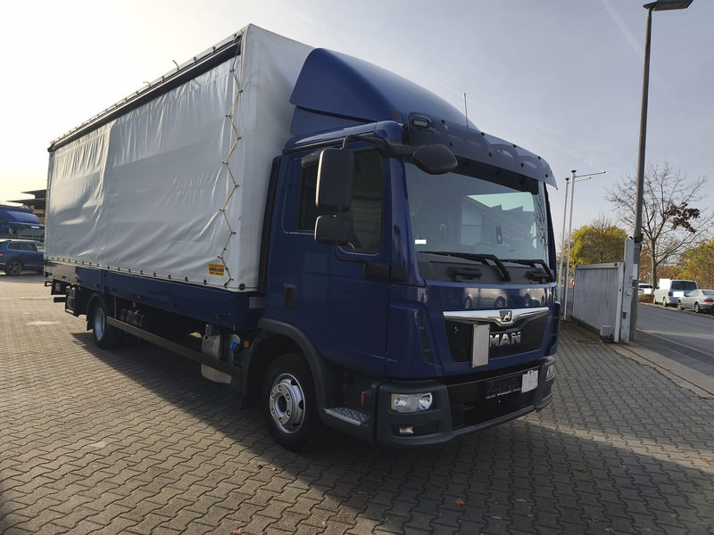 MAN TGL 8.220 4x2 Euro 6 LBW AHK (19) - Kamion s ceradom: slika MAN TGL 8.220 4x2 Euro 6 LBW AHK (19) - Kamion s ceradom MAN TGL 8.220 4x2 Euro 6 LBW AHK (19) - Kamion s ceradom: slika MAN TGL 8.220 4x2 Euro 6 LBW AHK (19) - Kamion s ceradom