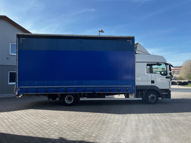 MAN TGL 8.220 - Kamion s ceradom: slika MAN TGL 8.220 - Kamion s ceradom MAN TGL 8.220 - Kamion s ceradom: slika MAN TGL 8.220 - Kamion s ceradom