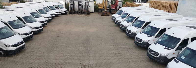 Mercedes-Benz 519 Sprinter AHK - Minibus, Putnički kombi: slika Mercedes-Benz 519 Sprinter AHK - Minibus, Putnički kombi Mercedes-Benz 519 Sprinter AHK - Minibus, Putnički kombi: slika Mercedes-Benz 519 Sprinter AHK - Minibus, Putnički kombi