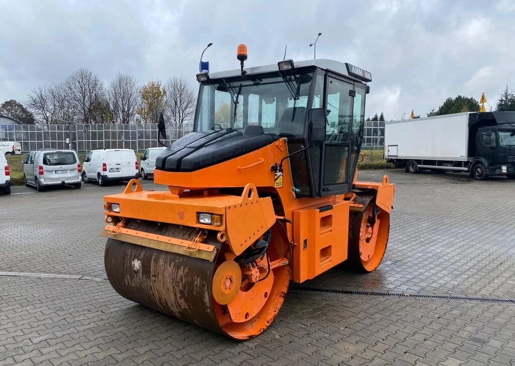 Ammann AV95-2 / Vibrations / 1 Owner / NEW Service - Cestovni valjak: slika Ammann AV95-2 / Vibrations / 1 Owner / NEW Service - Cestovni valjak Ammann AV95-2 / Vibrations / 1 Owner / NEW Service - Cestovni valjak: slika Ammann AV95-2 / Vibrations / 1 Owner / NEW Service - Cestovni valjak