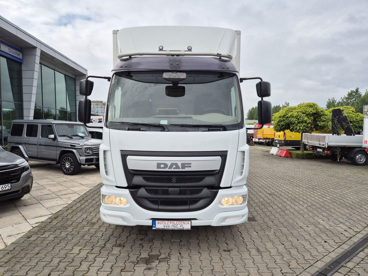 DAF LF 250 FA / Euro 6 / 18 EP / 3 Seats / 1 Owner - Kamion sandučar: slika DAF LF 250 FA / Euro 6 / 18 EP / 3 Seats / 1 Owner - Kamion sandučar DAF LF 250 FA / Euro 6 / 18 EP / 3 Seats / 1 Owner - Kamion sandučar: slika DAF LF 250 FA / Euro 6 / 18 EP / 3 Seats / 1 Owner - Kamion sandučar