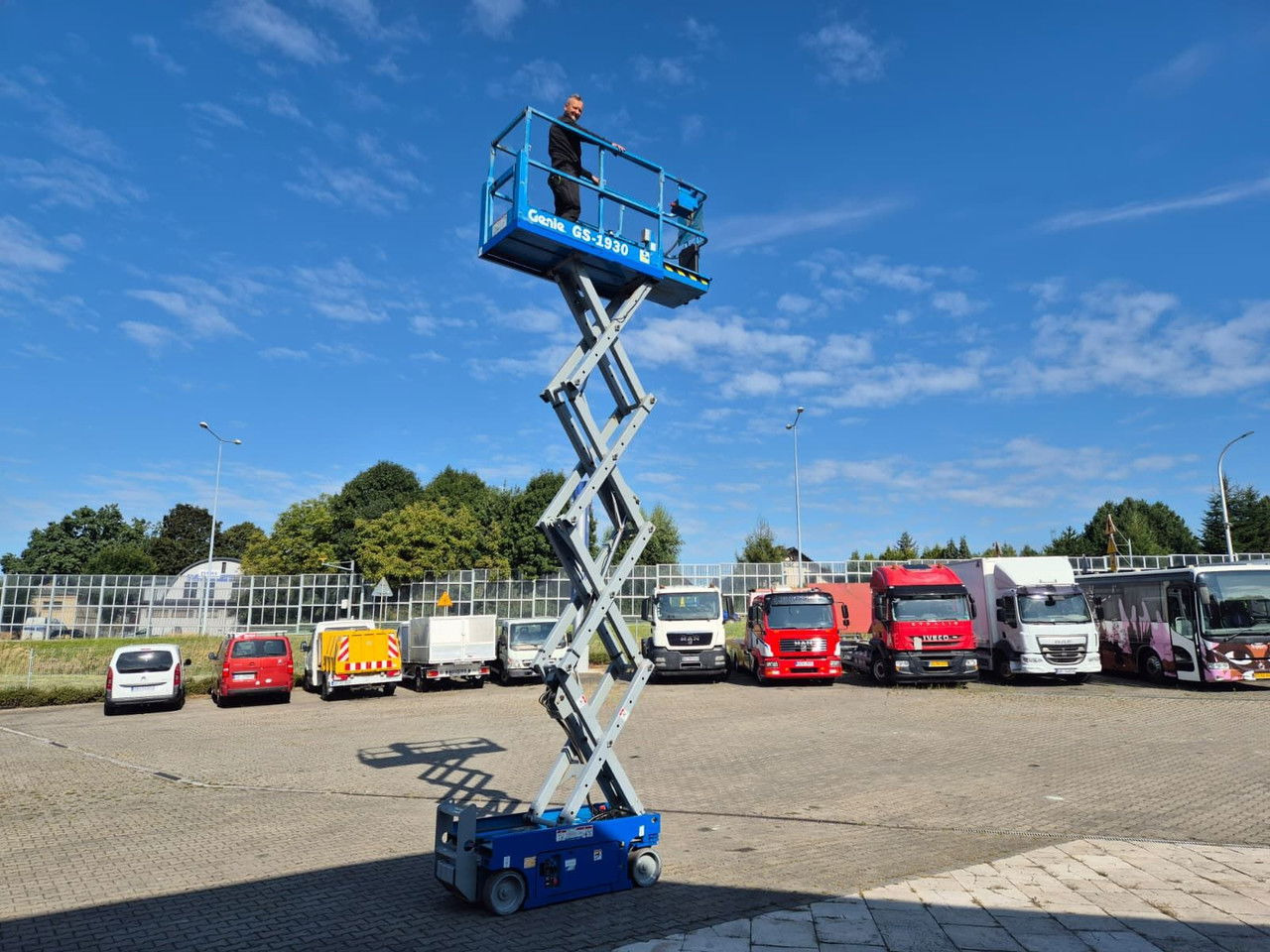 GENIE GS1930 / 4X4 / 1 Owner / Serviced - Škarasta podizna platforma: slika GENIE GS1930 / 4X4 / 1 Owner / Serviced - Škarasta podizna platforma GENIE GS1930 / 4X4 / 1 Owner / Serviced - Škarasta podizna platforma: slika GENIE GS1930 / 4X4 / 1 Owner / Serviced - Škarasta podizna platforma
