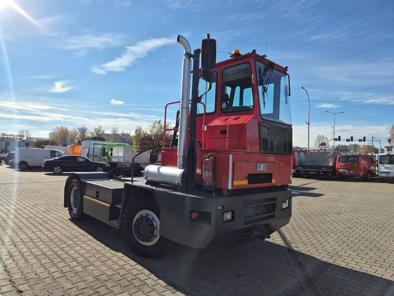Kalmar TR618i / 1 Owner / LOW KM / Works Great / NEW Tire S - Terminalni traktor: slika Kalmar TR618i / 1 Owner / LOW KM / Works Great / NEW Tire S - Terminalni traktor Kalmar TR618i / 1 Owner / LOW KM / Works Great / NEW Tire S - Terminalni traktor: slika Kalmar TR618i / 1 Owner / LOW KM / Works Great / NEW Tire S - Terminalni traktor