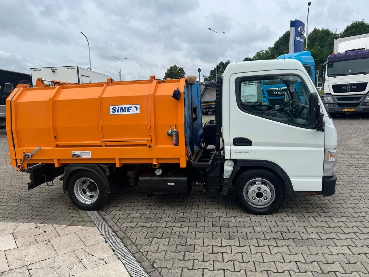 Mitsubishi Canter Fuso 3S13 AMT / Presscontainer / LOW KM / Super Condition - Kamion za odvoz smeća: slika Mitsubishi Canter Fuso 3S13 AMT / Presscontainer / LOW KM / Super Condition - Kamion za odvoz smeća Mitsubishi Canter Fuso 3S13 AMT / Presscontainer / LOW KM / Super Condition - Kamion za odvoz smeća: slika Mitsubishi Canter Fuso 3S13 AMT / Presscontainer / LOW KM / Super Condition - Kamion za odvoz smeća