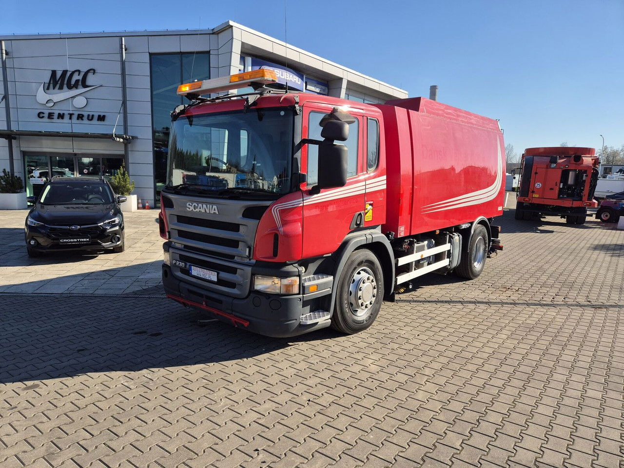 Scania P230 4X2 / Sweeper / Johnston VX800 / Sprayer / LOW Mileage / - Cestovna čistilica: slika Scania P230 4X2 / Sweeper / Johnston VX800 / Sprayer / LOW Mileage / - Cestovna čistilica Scania P230 4X2 / Sweeper / Johnston VX800 / Sprayer / LOW Mileage / - Cestovna čistilica: slika Scania P230 4X2 / Sweeper / Johnston VX800 / Sprayer / LOW Mileage / - Cestovna čistilica