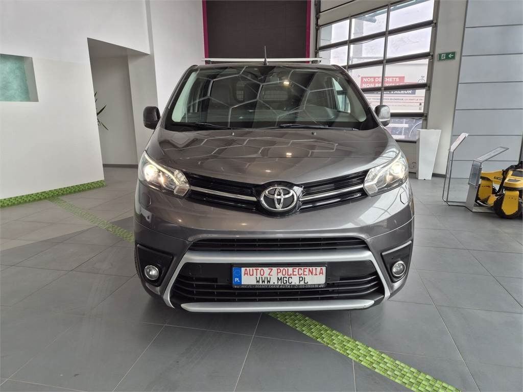 Toyota ProAce 2.0 / L2H1 LONG / 1 OWNER / SERVICE - Dostavno vozilo sa zatvorenim sandukom: slika Toyota ProAce 2.0 / L2H1 LONG / 1 OWNER / SERVICE - Dostavno vozilo sa zatvorenim sandukom Toyota ProAce 2.0 / L2H1 LONG / 1 OWNER / SERVICE - Dostavno vozilo sa zatvorenim sandukom: slika Toyota ProAce 2.0 / L2H1 LONG / 1 OWNER / SERVICE - Dostavno vozilo sa zatvorenim sandukom