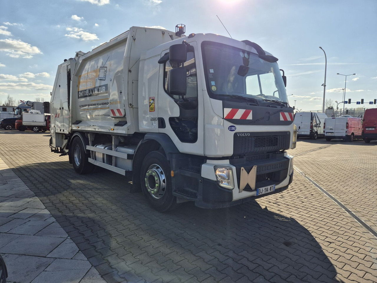 Volvo FE 280 13M3 / Geesinknorba / Euro 6 / 3 Seats - Kamion za odvoz smeća: slika Volvo FE 280 13M3 / Geesinknorba / Euro 6 / 3 Seats - Kamion za odvoz smeća Volvo FE 280 13M3 / Geesinknorba / Euro 6 / 3 Seats - Kamion za odvoz smeća: slika Volvo FE 280 13M3 / Geesinknorba / Euro 6 / 3 Seats - Kamion za odvoz smeća
