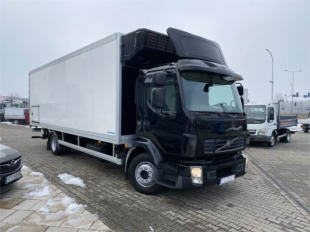 Volvo FL240 / HULSTEINS / 18 EP / 1 OWNER / SERVICED! - Kamion hladnjača: slika Volvo FL240 / HULSTEINS / 18 EP / 1 OWNER / SERVICED! - Kamion hladnjača Volvo FL240 / HULSTEINS / 18 EP / 1 OWNER / SERVICED! - Kamion hladnjača: slika Volvo FL240 / HULSTEINS / 18 EP / 1 OWNER / SERVICED! - Kamion hladnjača