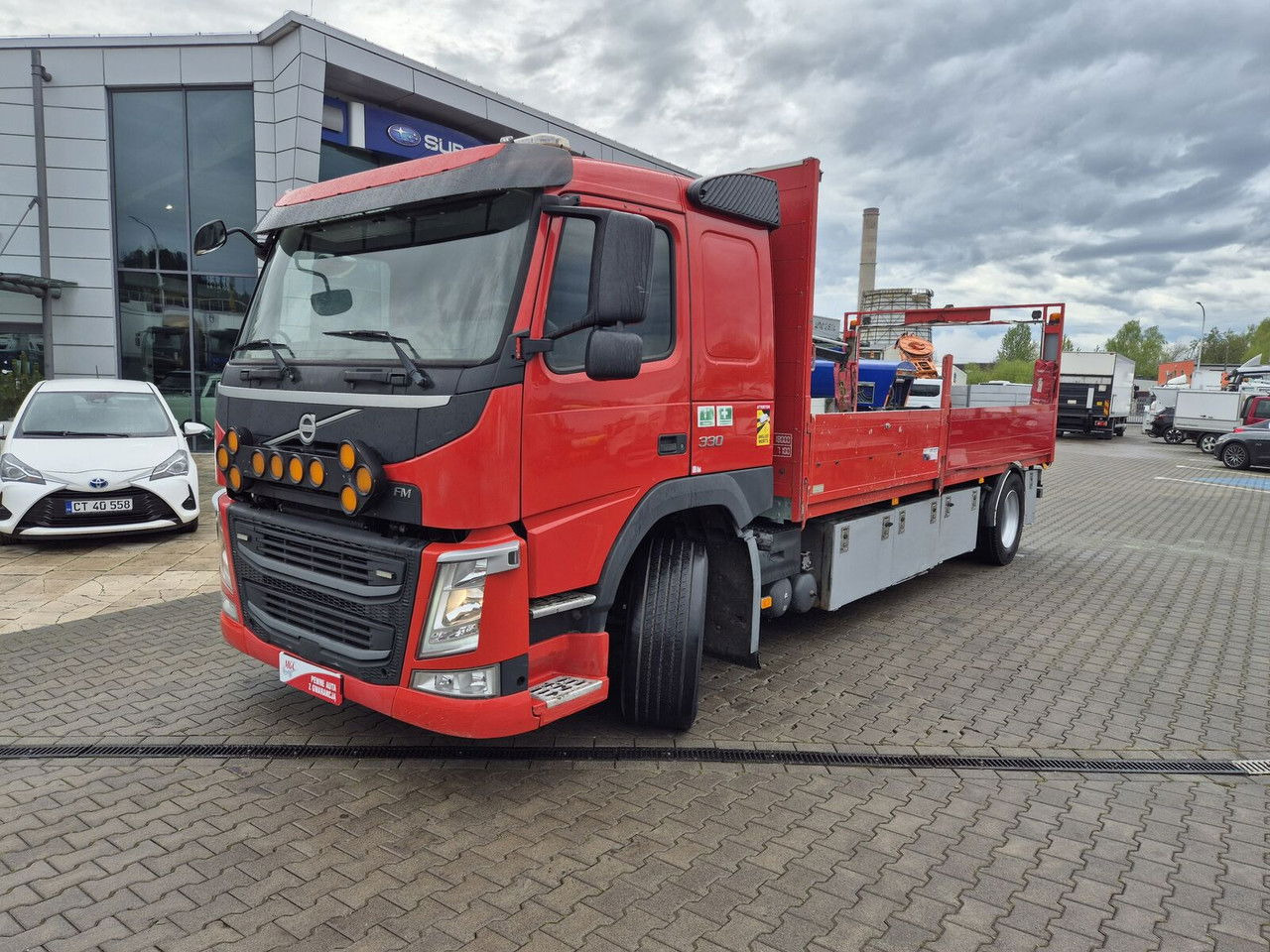 Volvo FM 330 Webasto / HDS Hiab / 1 Owner - Kamion s otvorenim sandukom, Kamion s kranom: slika Volvo FM 330 Webasto / HDS Hiab / 1 Owner - Kamion s otvorenim sandukom, Kamion s kranom Volvo FM 330 Webasto / HDS Hiab / 1 Owner - Kamion s otvorenim sandukom, Kamion s kranom: slika Volvo FM 330 Webasto / HDS Hiab / 1 Owner - Kamion s otvorenim sandukom, Kamion s kranom
