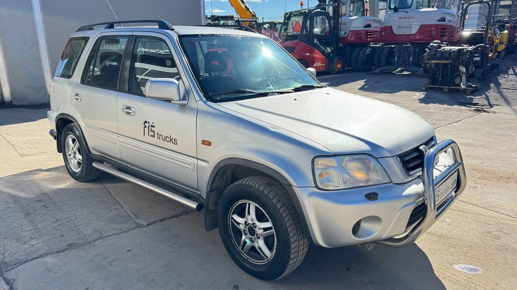 Honda CRV 2.0 - Petrol - AIR Condition - 5 Doors - SUV: slika Honda CRV 2.0 - Petrol - AIR Condition - 5 Doors - SUV Honda CRV 2.0 - Petrol - AIR Condition - 5 Doors - SUV: slika Honda CRV 2.0 - Petrol - AIR Condition - 5 Doors - SUV