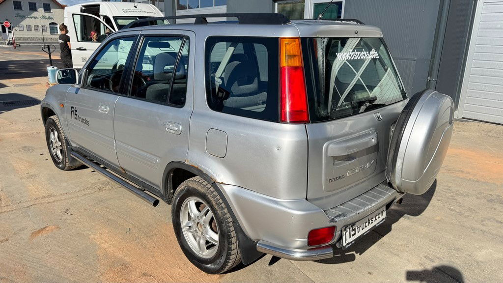Honda CRV 2.0 - Petrol - AIR Condition - 5 Doors - SUV: slika Honda CRV 2.0 - Petrol - AIR Condition - 5 Doors - SUV Honda CRV 2.0 - Petrol - AIR Condition - 5 Doors - SUV: slika Honda CRV 2.0 - Petrol - AIR Condition - 5 Doors - SUV