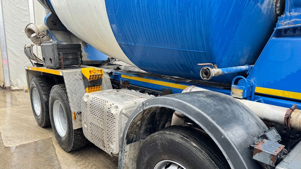 Iveco Trakker AD340TB45 8x4 mixer 9m3 - Automješalica: slika Iveco Trakker AD340TB45 8x4 mixer 9m3 - Automješalica Iveco Trakker AD340TB45 8x4 mixer 9m3 - Automješalica: slika Iveco Trakker AD340TB45 8x4 mixer 9m3 - Automješalica