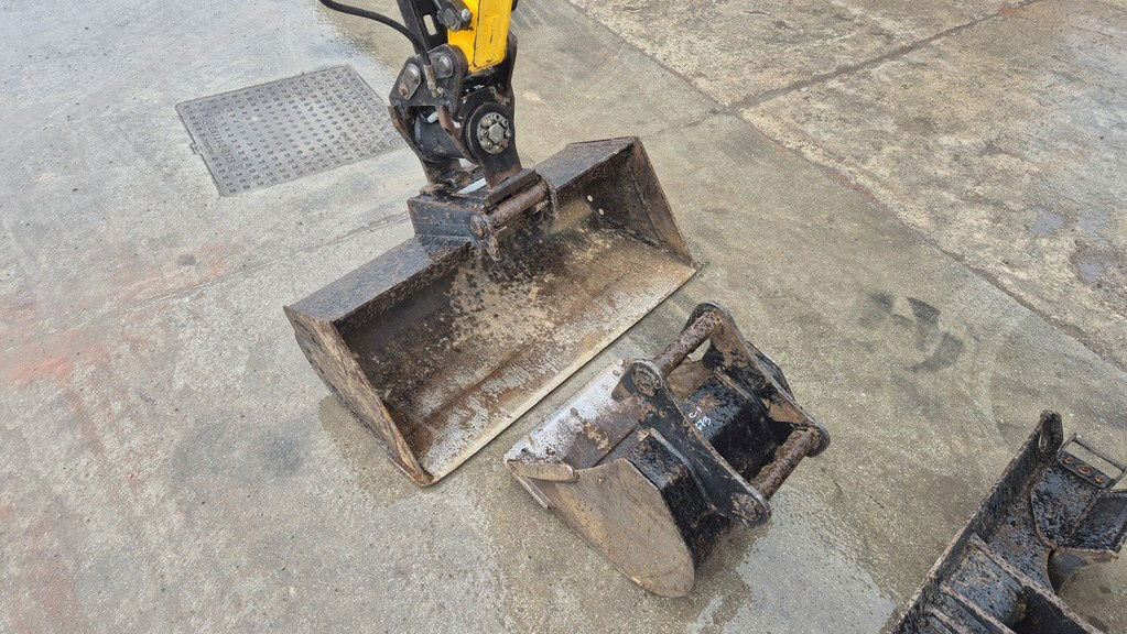 JCB 16C-1 - 2021 Year - 935 Hours - Powertilt - Mini bager: slika JCB 16C-1 - 2021 Year - 935 Hours - Powertilt - Mini bager JCB 16C-1 - 2021 Year - 935 Hours - Powertilt - Mini bager: slika JCB 16C-1 - 2021 Year - 935 Hours - Powertilt - Mini bager