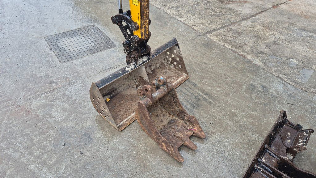 JCB 16C-1 - 2021 Year - 955 Working Hours - Mini bager: slika JCB 16C-1 - 2021 Year - 955 Working Hours - Mini bager JCB 16C-1 - 2021 Year - 955 Working Hours - Mini bager: slika JCB 16C-1 - 2021 Year - 955 Working Hours - Mini bager