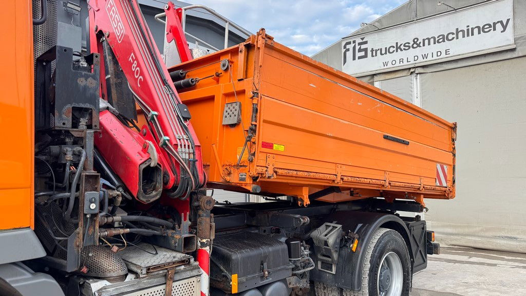 Mercedes-Benz Actros 1832 AK tipper 4x4 - crane Fassi 9.2M - remote control - Kiper: slika Mercedes-Benz Actros 1832 AK tipper 4x4 - crane Fassi 9.2M - remote control - Kiper Mercedes-Benz Actros 1832 AK tipper 4x4 - crane Fassi 9.2M - remote control - Kiper: slika Mercedes-Benz Actros 1832 AK tipper 4x4 - crane Fassi 9.2M - remote control - Kiper