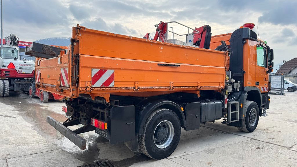 Mercedes-Benz Actros 1832 AK tipper 4x4 - crane Fassi 9.2M - remote control - Kiper: slika Mercedes-Benz Actros 1832 AK tipper 4x4 - crane Fassi 9.2M - remote control - Kiper Mercedes-Benz Actros 1832 AK tipper 4x4 - crane Fassi 9.2M - remote control - Kiper: slika Mercedes-Benz Actros 1832 AK tipper 4x4 - crane Fassi 9.2M - remote control - Kiper