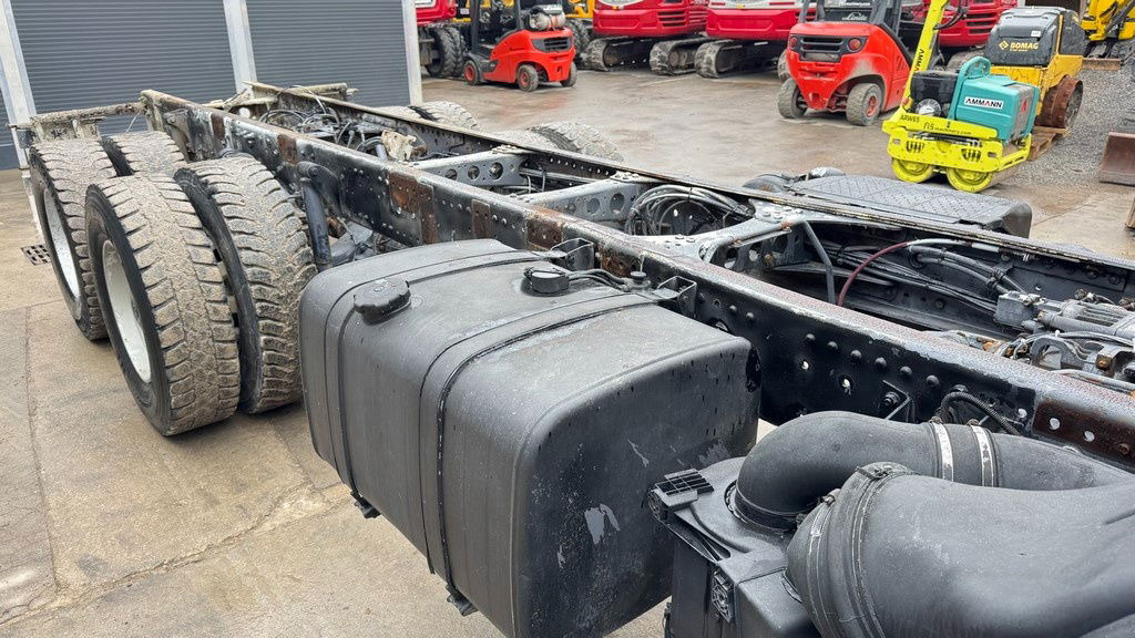 Mercedes-Benz Actros 3331 B 6x4 chassis - big axle - Kamion-šasija: slika Mercedes-Benz Actros 3331 B 6x4 chassis - big axle - Kamion-šasija Mercedes-Benz Actros 3331 B 6x4 chassis - big axle - Kamion-šasija: slika Mercedes-Benz Actros 3331 B 6x4 chassis - big axle - Kamion-šasija