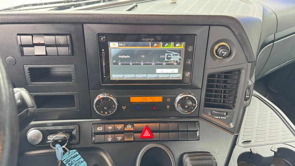 Zakup  Mercedes-Benz Arocs 2651 6X4 meiller bordmatic tipper Mercedes-Benz Arocs 2651 6X4 meiller bordmatic tipper: slika Zakup  Mercedes-Benz Arocs 2651 6X4 meiller bordmatic tipper Mercedes-Benz Arocs 2651 6X4 meiller bordmatic tipper