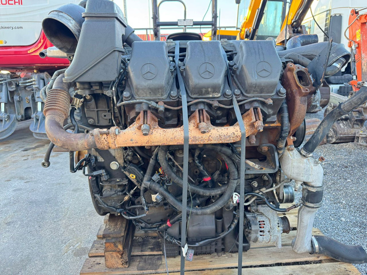 Mercedes-Benz Engine V6 - 2010 Year - 230.000KM - damaged - Motor za Kamion: slika Mercedes-Benz Engine V6 - 2010 Year - 230.000KM - damaged - Motor za Kamion Mercedes-Benz Engine V6 - 2010 Year - 230.000KM - damaged - Motor za Kamion: slika Mercedes-Benz Engine V6 - 2010 Year - 230.000KM - damaged - Motor za Kamion
