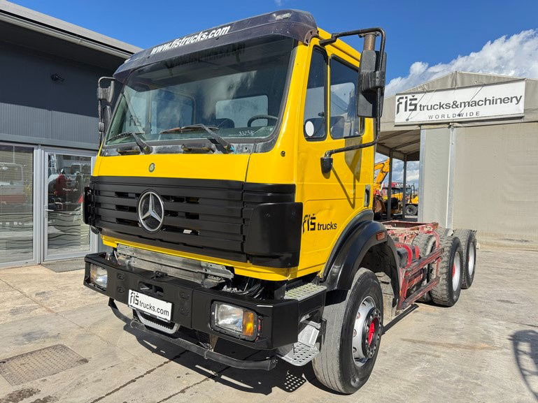 Mercedes-Benz SK 2627 6x4 chassis - V6 - full spring - Kamion-šasija: slika  Mercedes-Benz SK 2627 6x4 chassis - V6 - full spring - Kamion-šasija Mercedes-Benz SK 2627 6x4 chassis - V6 - full spring - Kamion-šasija: slika  Mercedes-Benz SK 2627 6x4 chassis - V6 - full spring - Kamion-šasija
