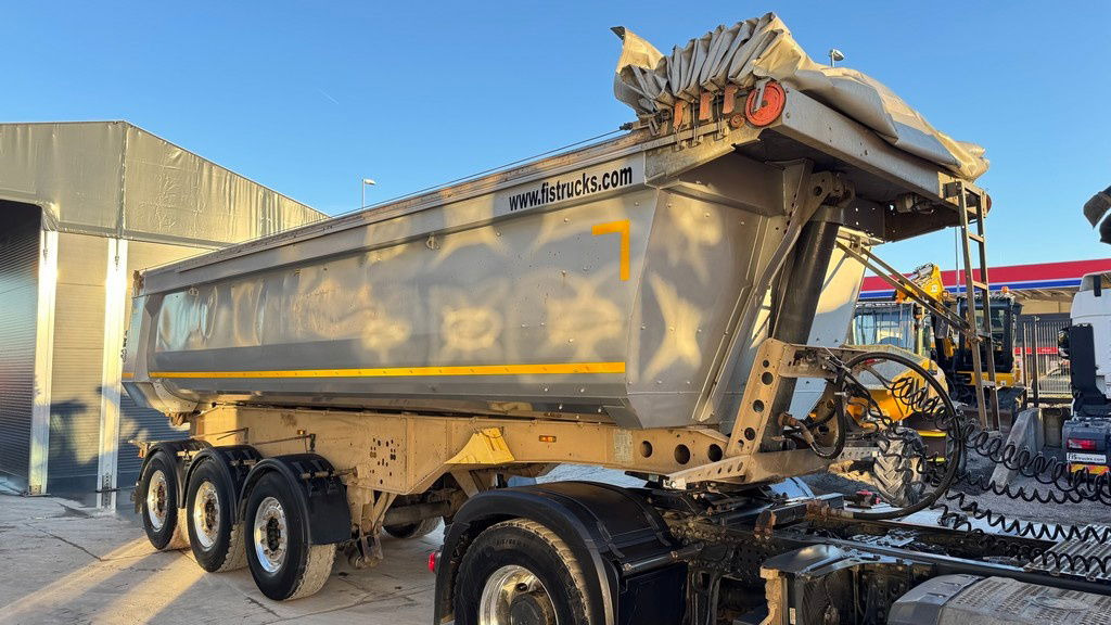 Schmitz Cargobull SCBS3D - elec. taurpaulin - Kiper poluprikolica: slika Schmitz Cargobull SCBS3D - elec. taurpaulin - Kiper poluprikolica Schmitz Cargobull SCBS3D - elec. taurpaulin - Kiper poluprikolica: slika Schmitz Cargobull SCBS3D - elec. taurpaulin - Kiper poluprikolica