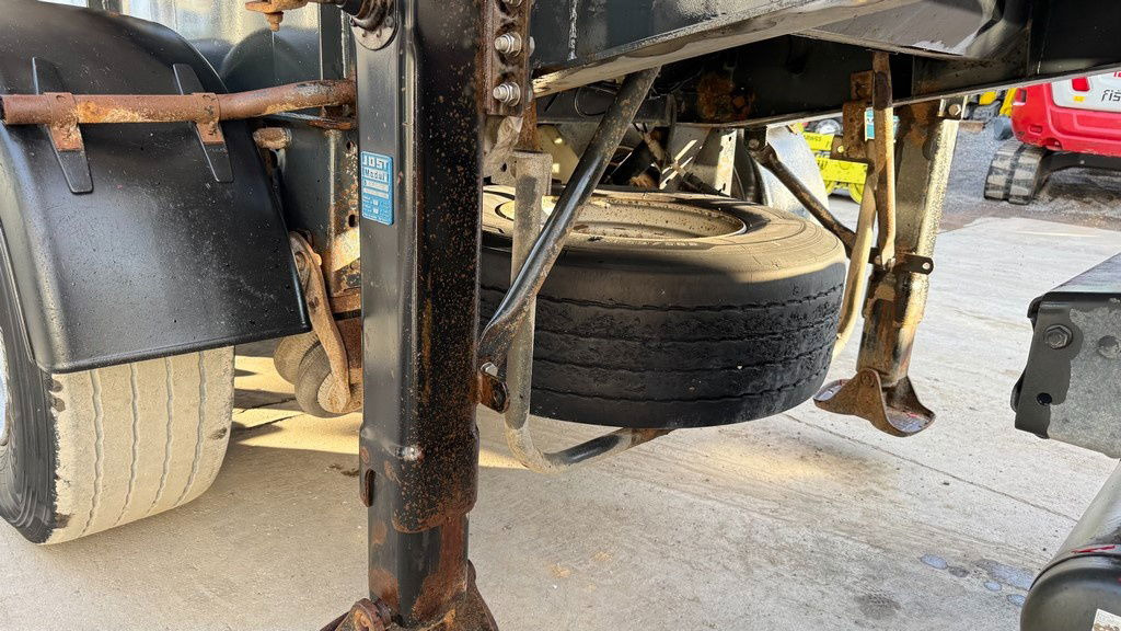 Kiper poluprikolica Schwarzmüller 3A Stmks/E 3-Axle Tipper Trailer - lift axle: slika Kiper poluprikolica Schwarzmüller 3A Stmks/E 3-Axle Tipper Trailer - lift axle Kiper poluprikolica Schwarzmüller 3A Stmks/E 3-Axle Tipper Trailer - lift axle: slika Kiper poluprikolica Schwarzmüller 3A Stmks/E 3-Axle Tipper Trailer - lift axle