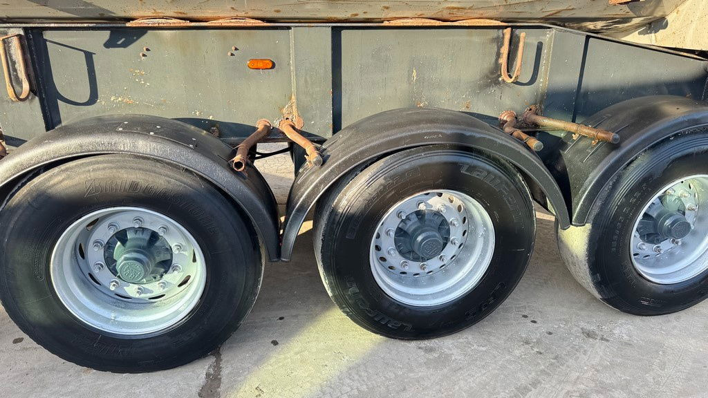 Kiper poluprikolica Schwarzmüller 3A Stmks/E 3-Axle Tipper Trailer - lift axle: slika Kiper poluprikolica Schwarzmüller 3A Stmks/E 3-Axle Tipper Trailer - lift axle Kiper poluprikolica Schwarzmüller 3A Stmks/E 3-Axle Tipper Trailer - lift axle: slika Kiper poluprikolica Schwarzmüller 3A Stmks/E 3-Axle Tipper Trailer - lift axle