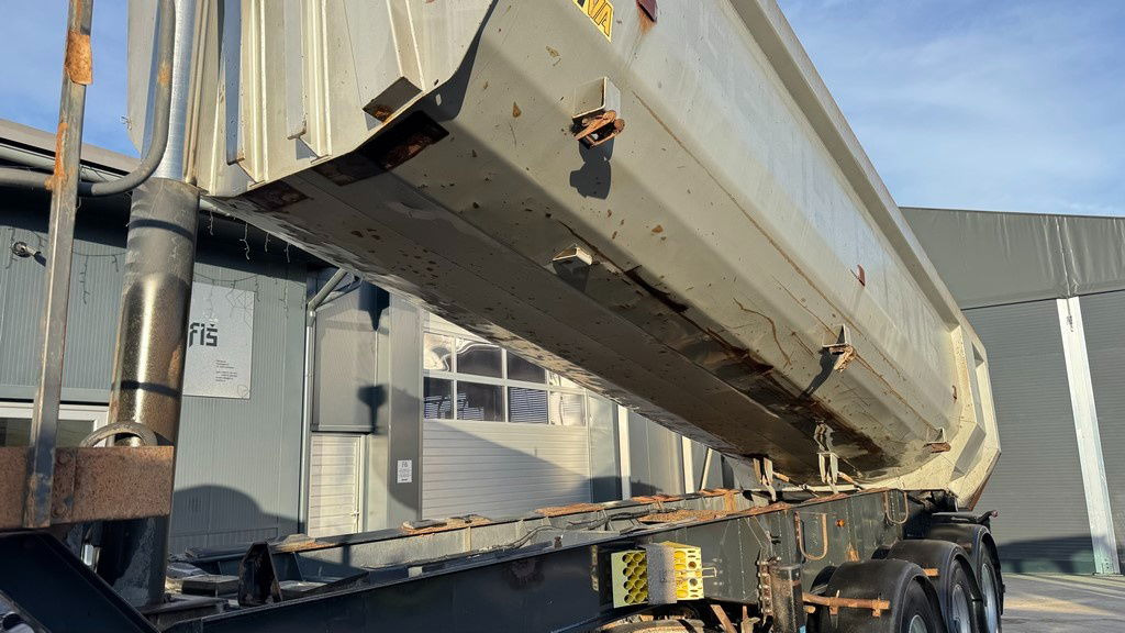 Kiper poluprikolica Schwarzmüller 3A Stmks/E 3-Axle Tipper Trailer - lift axle: slika Kiper poluprikolica Schwarzmüller 3A Stmks/E 3-Axle Tipper Trailer - lift axle Kiper poluprikolica Schwarzmüller 3A Stmks/E 3-Axle Tipper Trailer - lift axle: slika Kiper poluprikolica Schwarzmüller 3A Stmks/E 3-Axle Tipper Trailer - lift axle